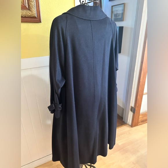 Givenchy Winter Coat - Picture 3 of 8